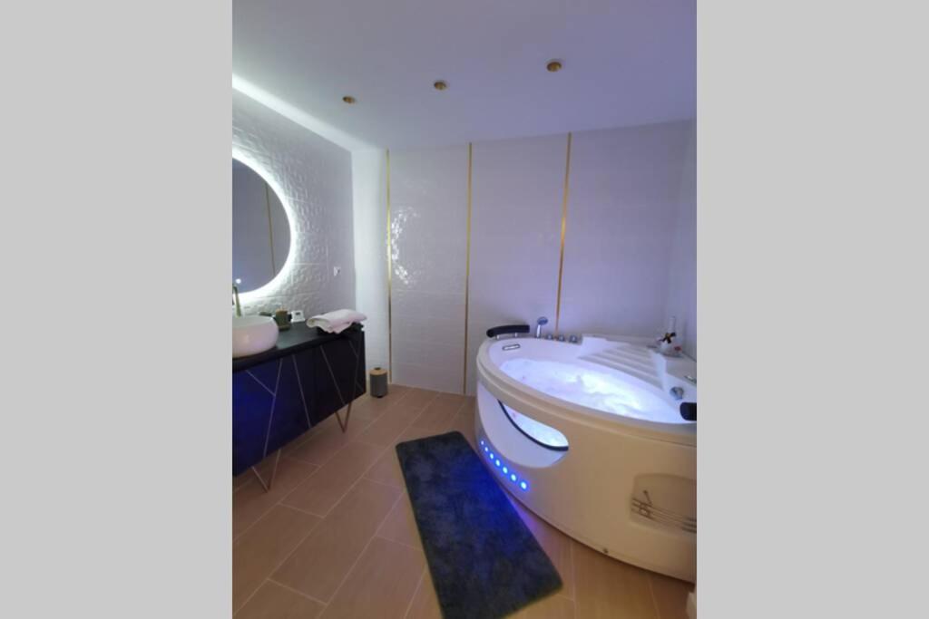 Nid D'Amour Baignoire/Jacuzzi Nizza Exterior foto
